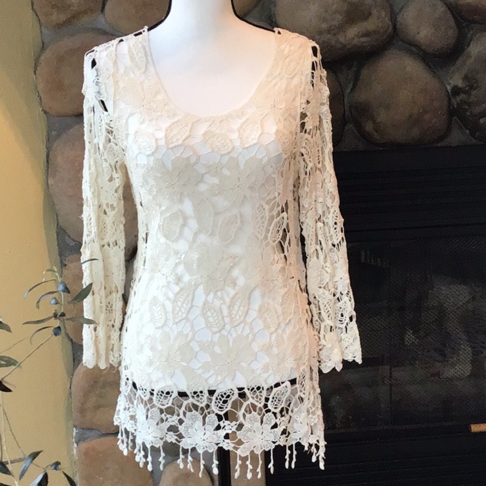 FINN&CLOVER. COTTON LACE TOP